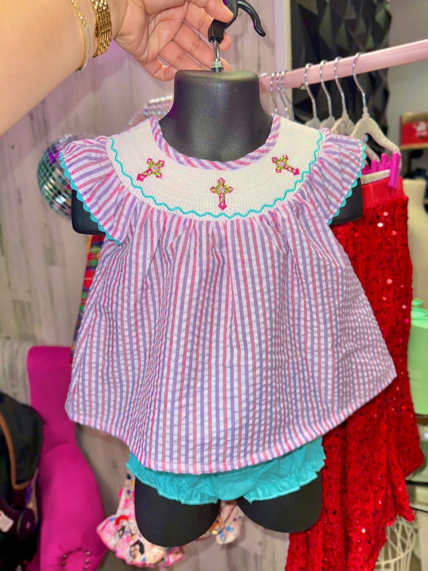 Cross smocked set