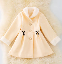 Load image into Gallery viewer, Trench coats
