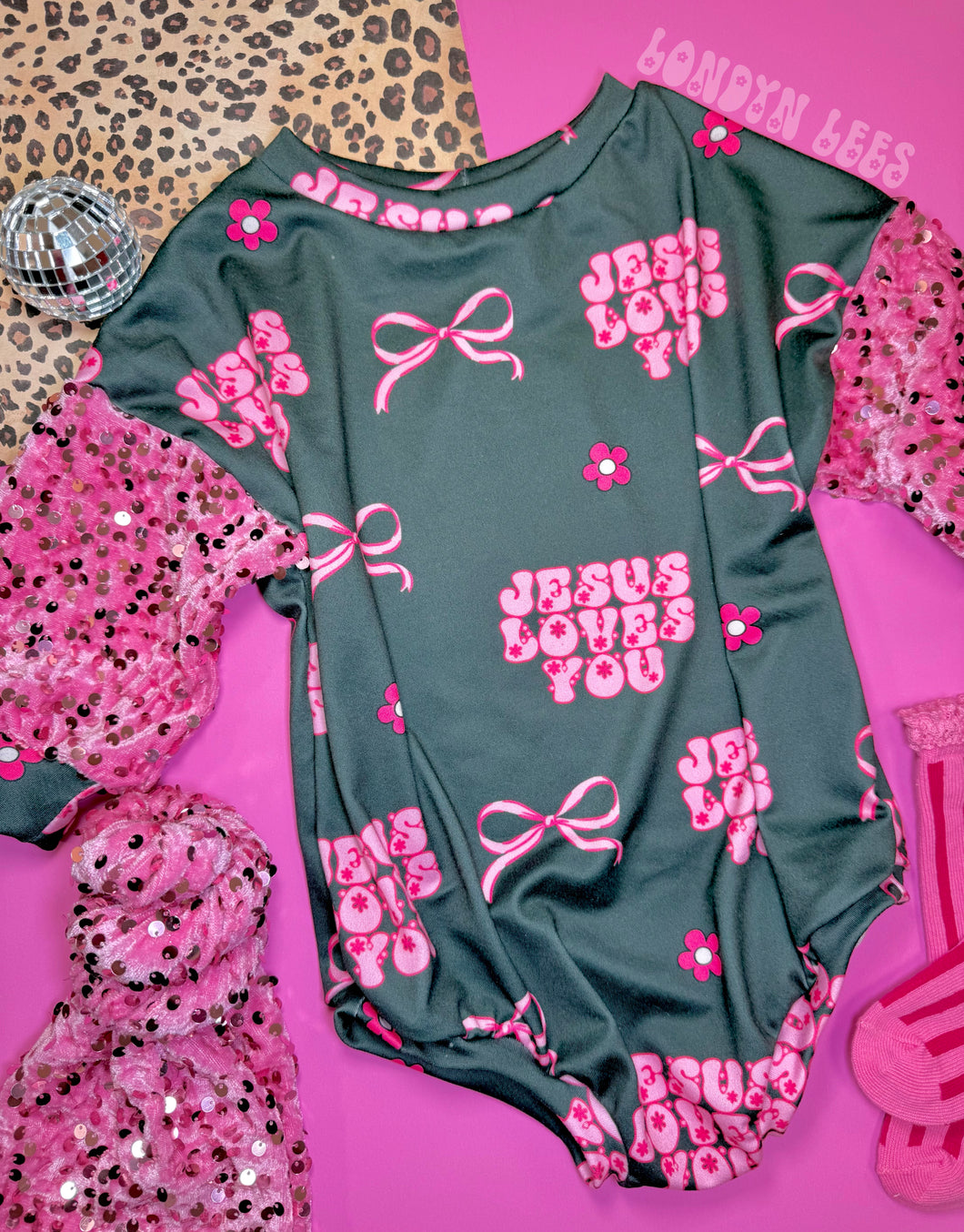 Jesus loves you 🎀