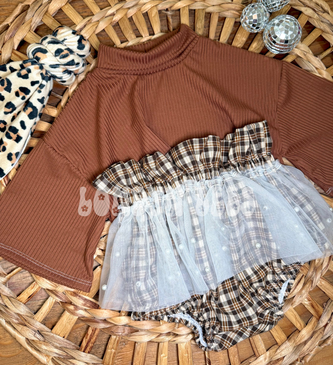 Pearls & Plaid Princess 🤎