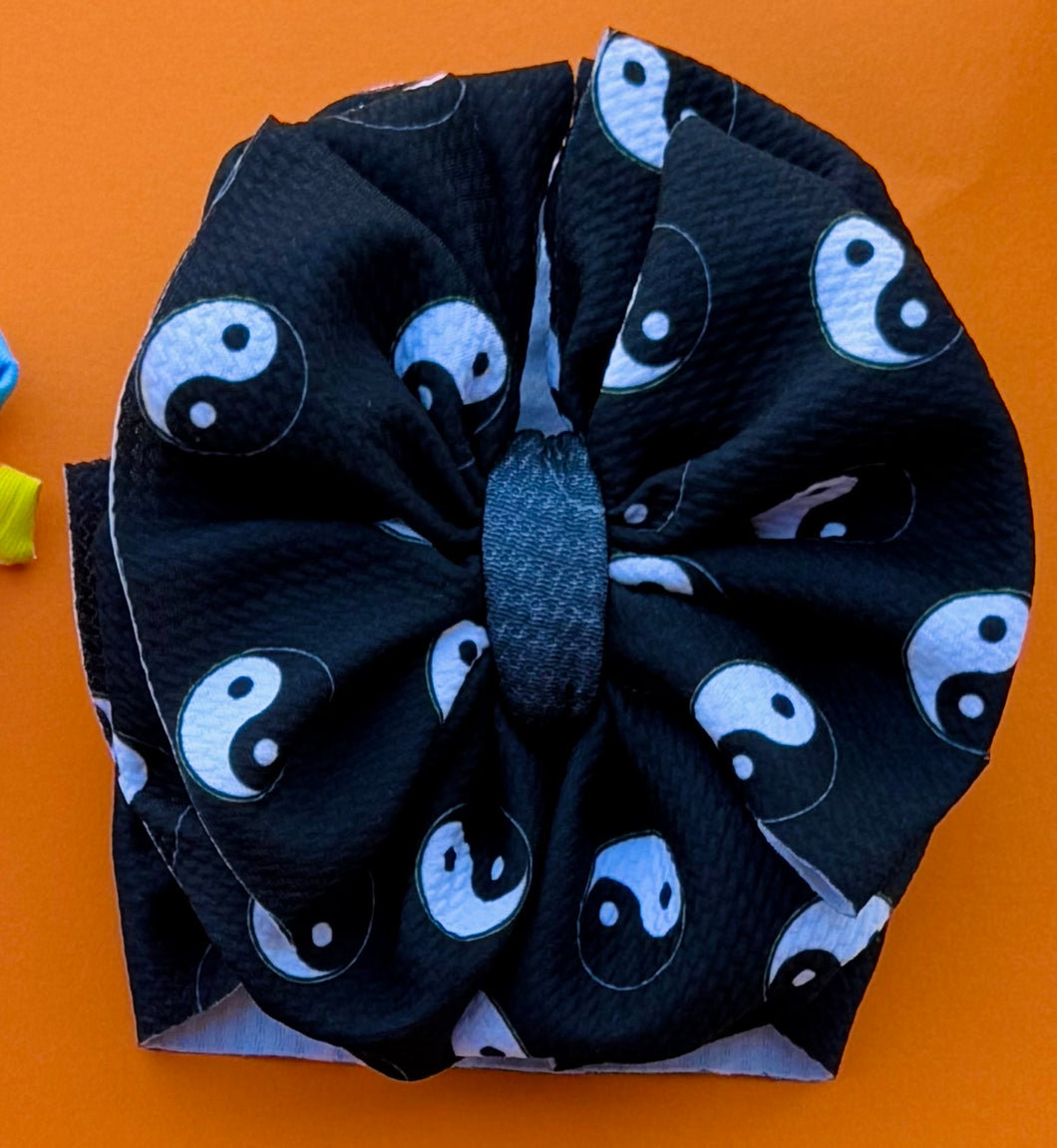 Yin yang bows