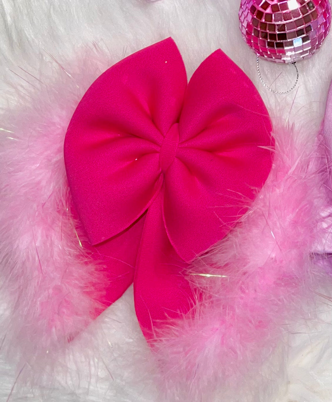 Sailor fur bows