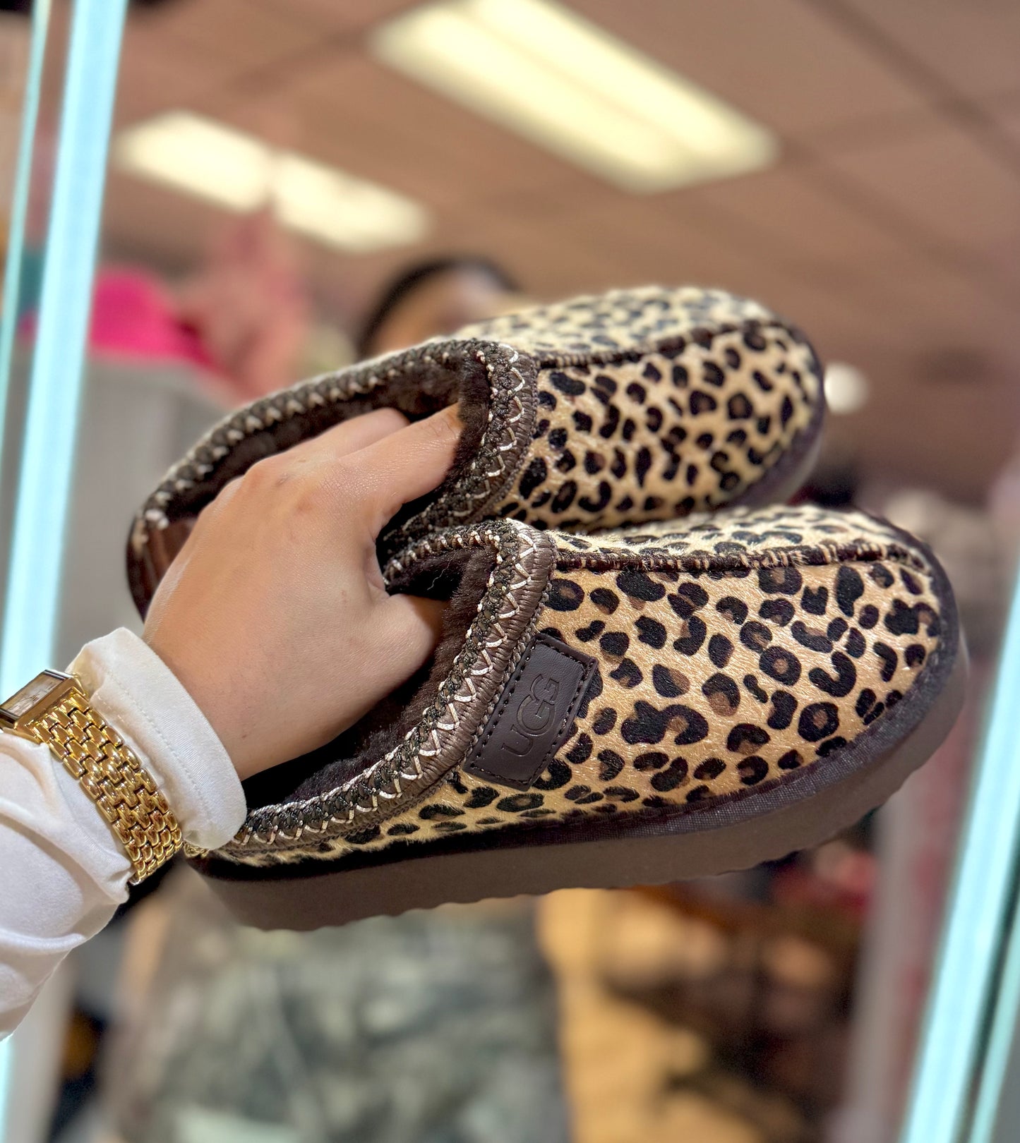 Leopard slipper