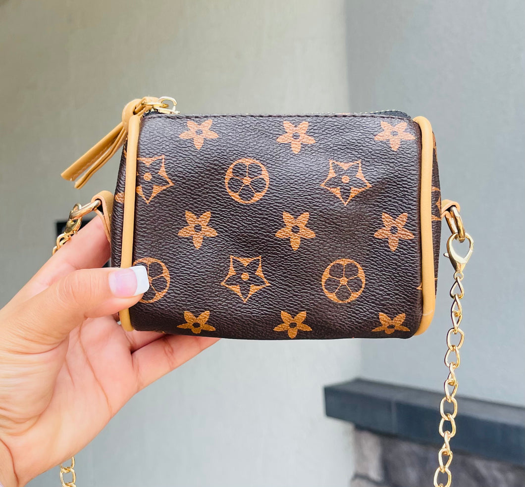 Boujee chain crossbody