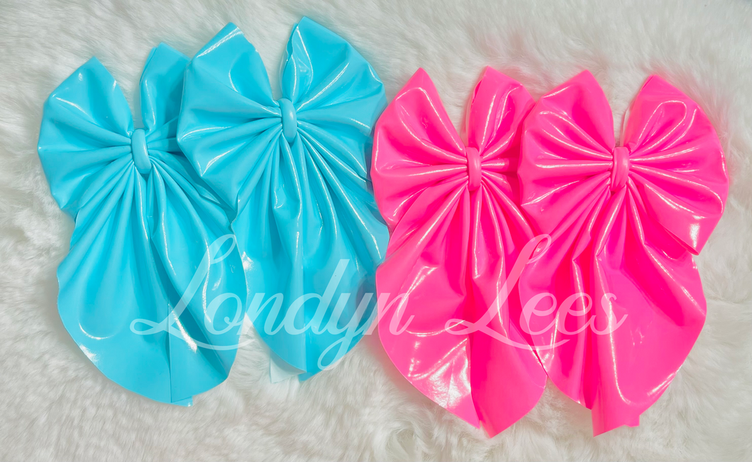 Plastics bows